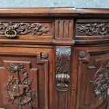 Half-moon style half-moon style sideboard Renaissance in solid walnut around 1850