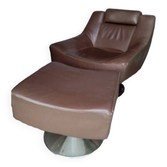 Lounge chair and its designer ottoman 1970