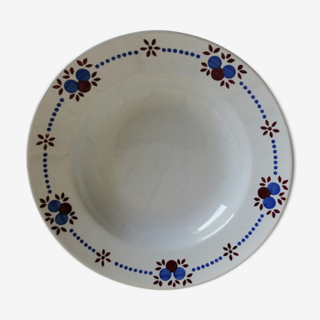 Former VF Paris soup plate