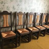 Solid chene chairs with straw seat