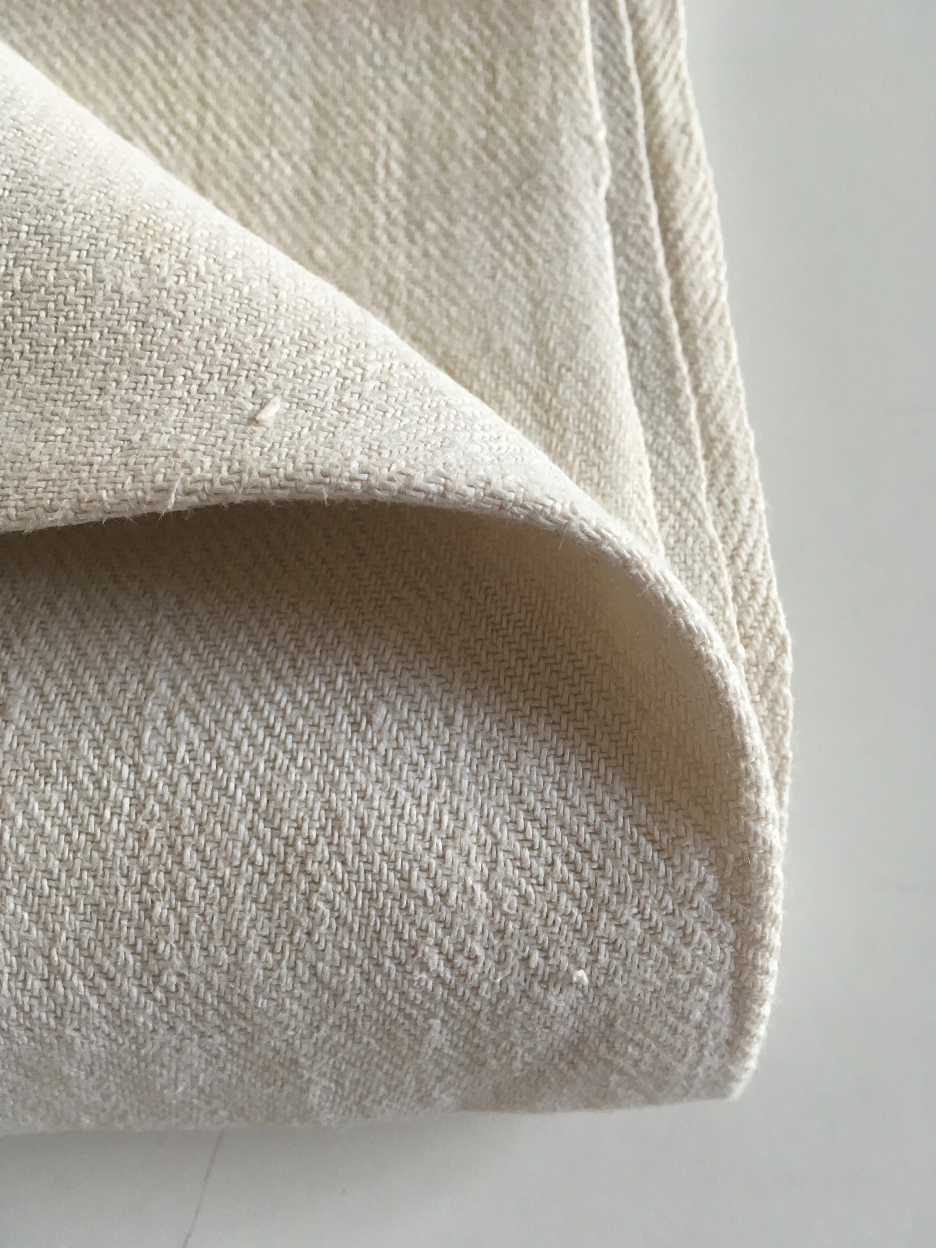 Tablecloth in heavy linen canvas 19e 140cm