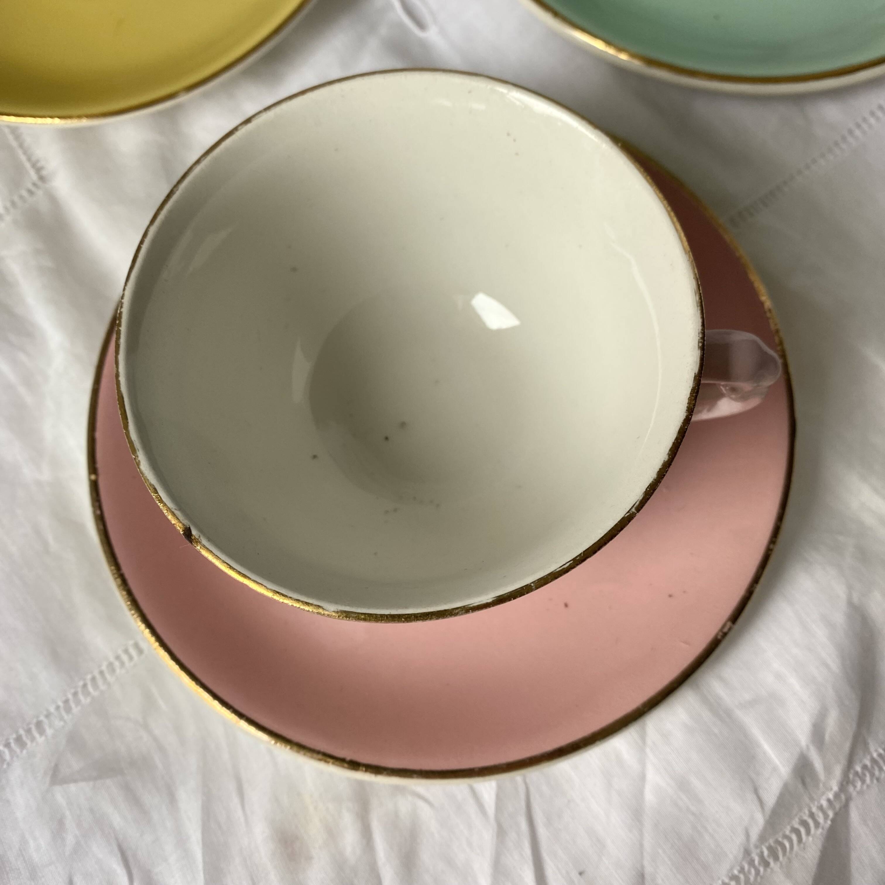 Mugs Moulin des Loups pastel colour 1960s
