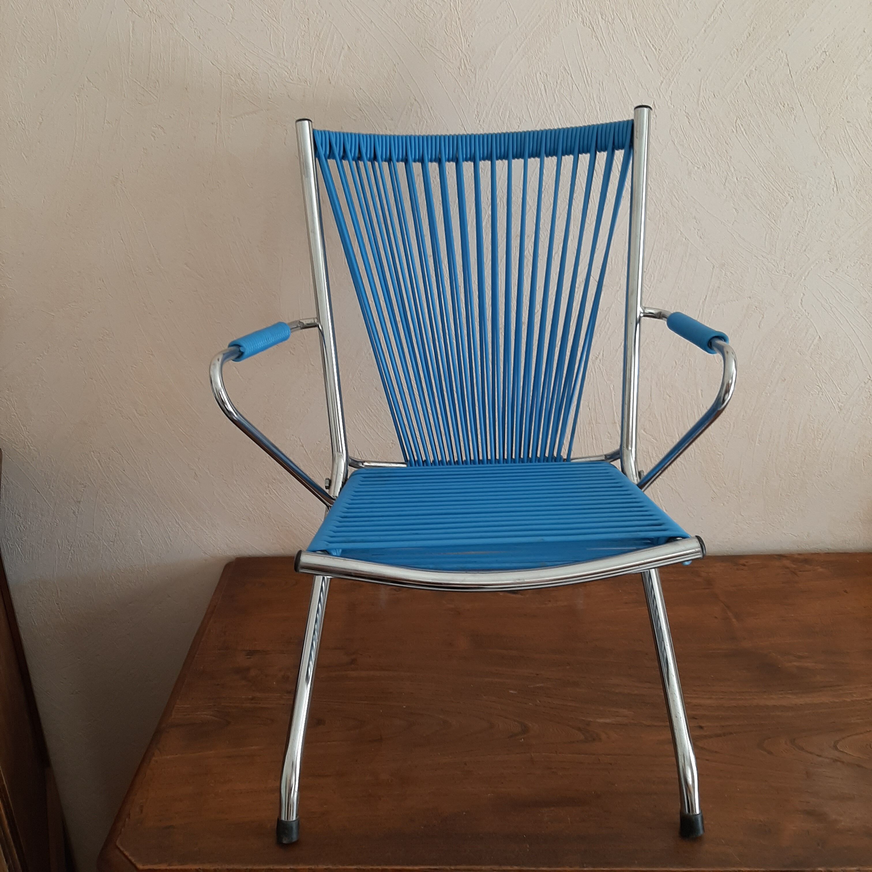 Scoubidou children's chair