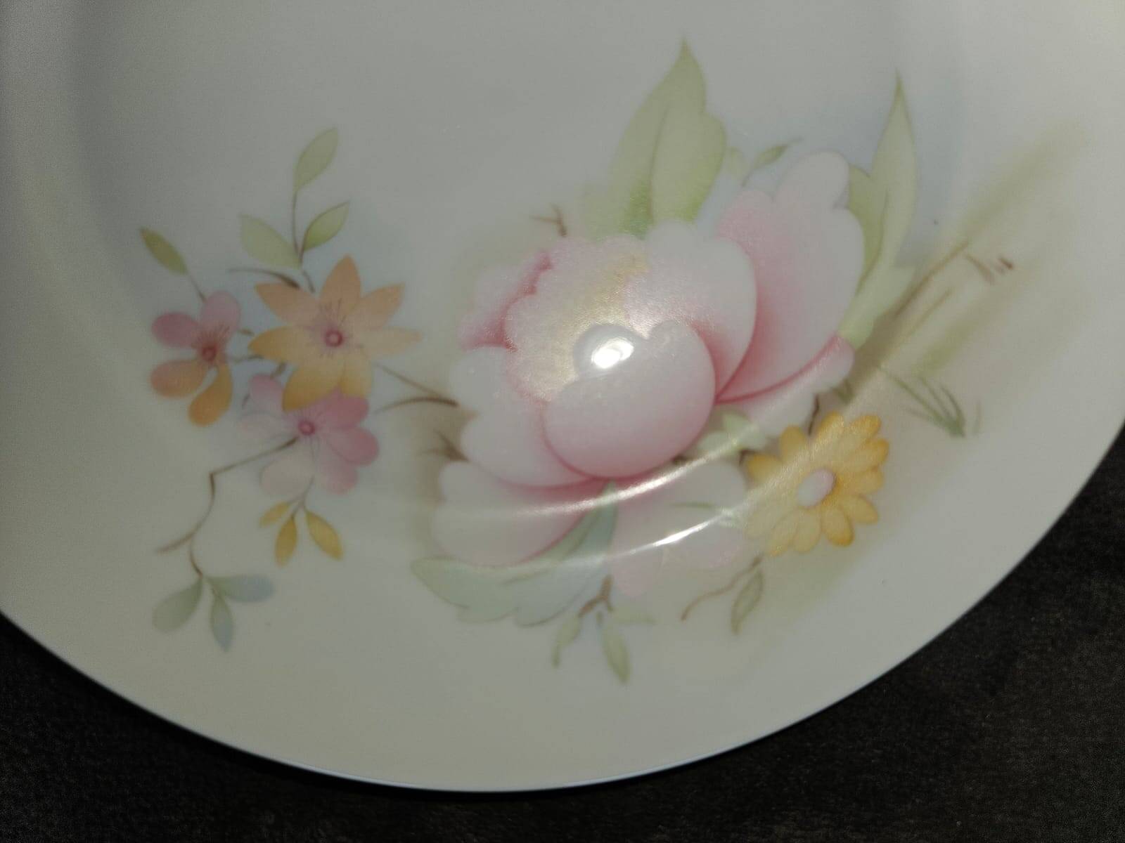 10 dessert plates made of Limoges porcelain, France.