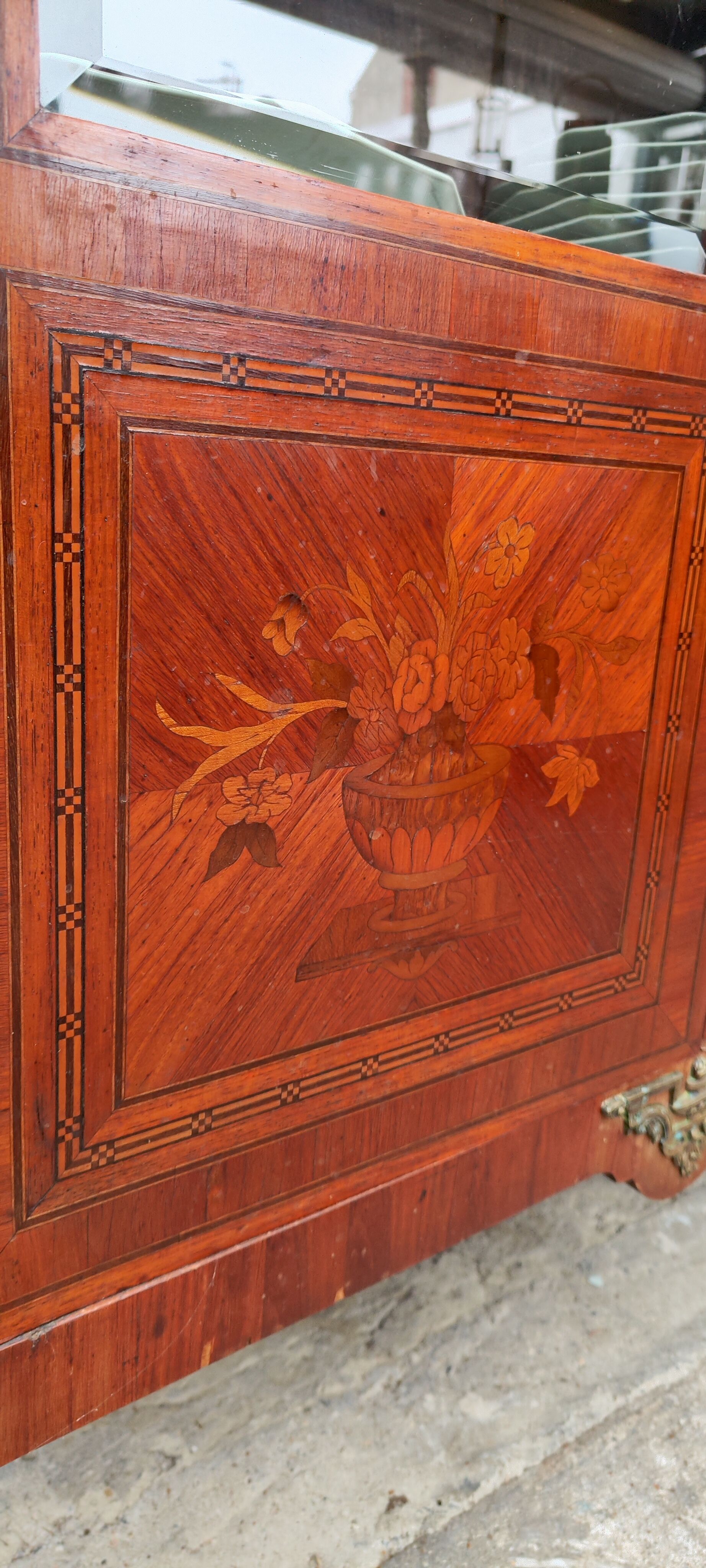 Old marquetry library showcase