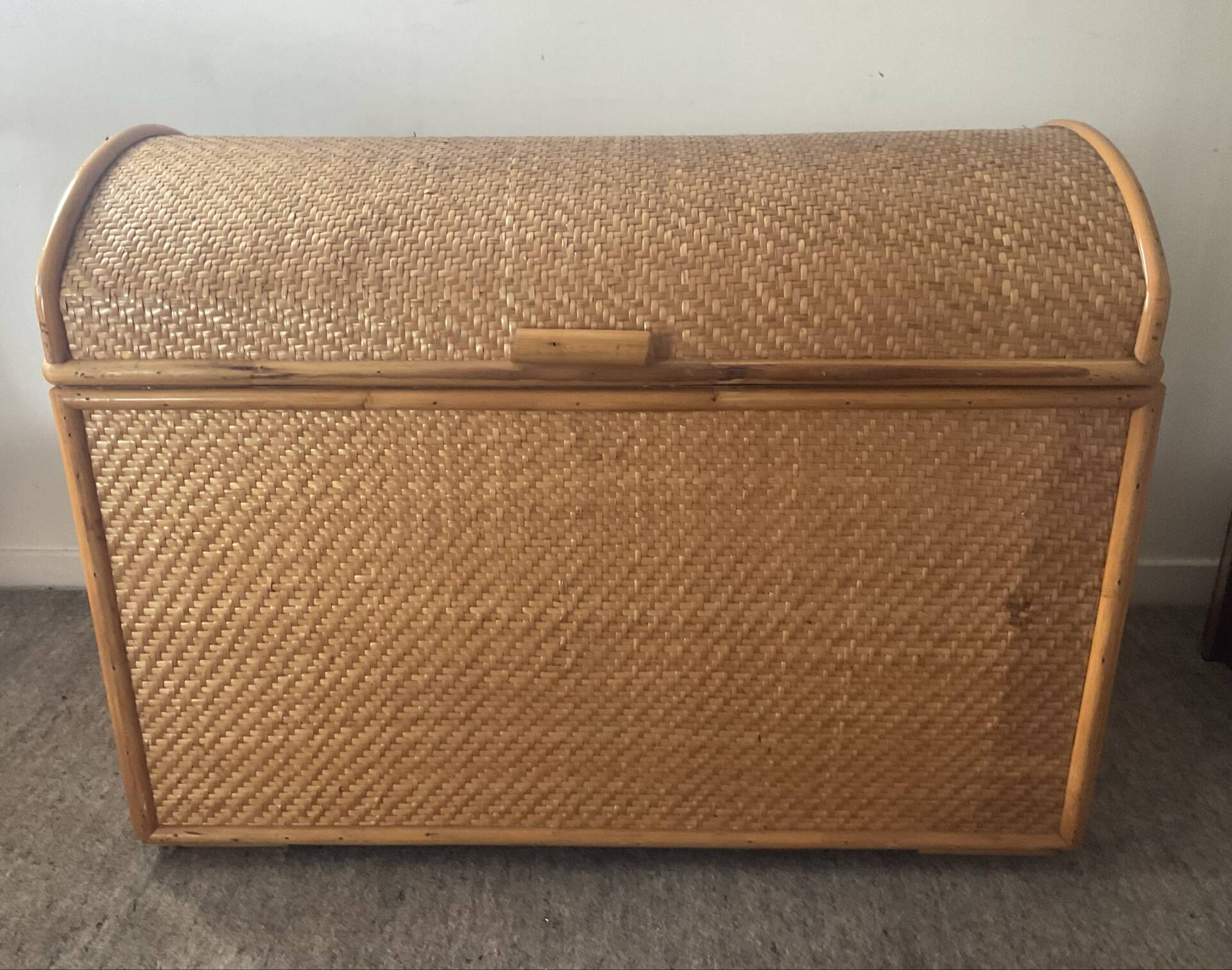 Rattan and wood trunk/box from the 70s-80s.