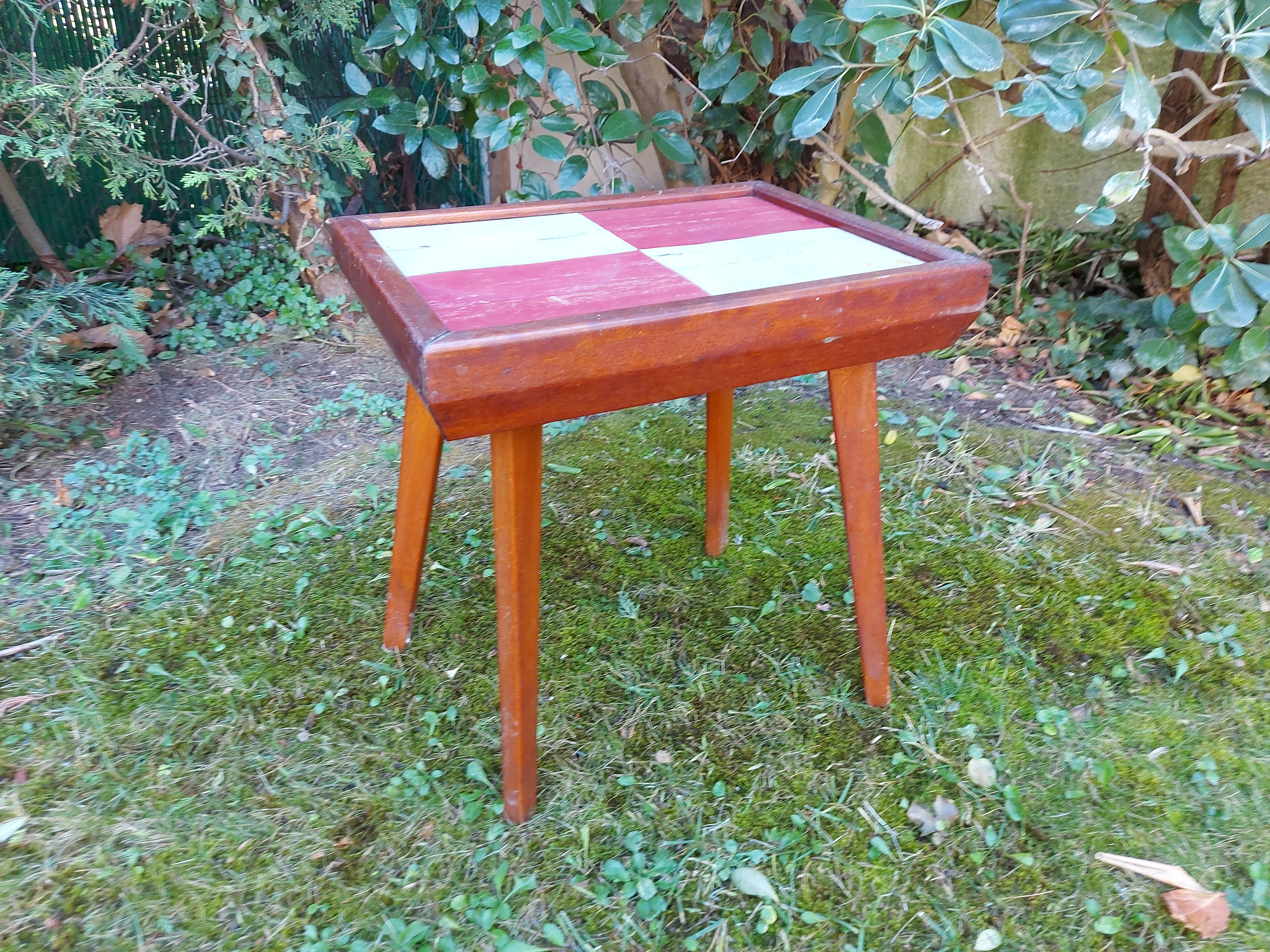 Table vintage en bois pieds compas