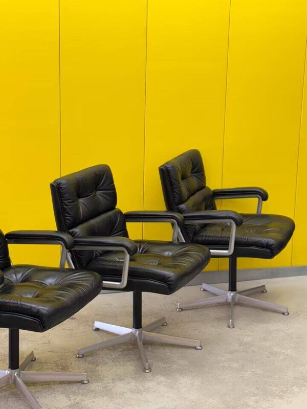Chaise pivotante en cuir Eurochair des années 1970 par Girsberger (prix unitaire)