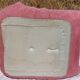 Chauffeuse Togo en velours vieux rose - Ligne Roset