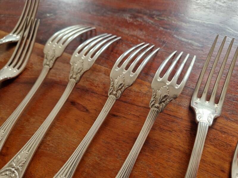 Christofle - Set of 12 dessert forks model Trianon in metal
