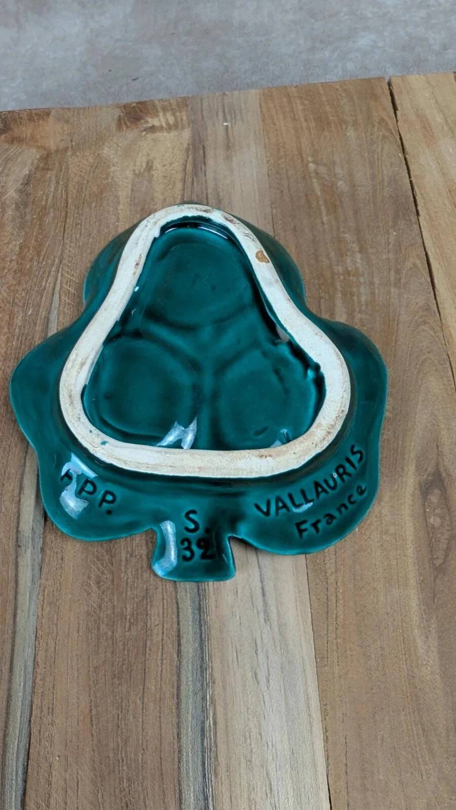 Vintage Vallauris catchall – green enamel leaf model