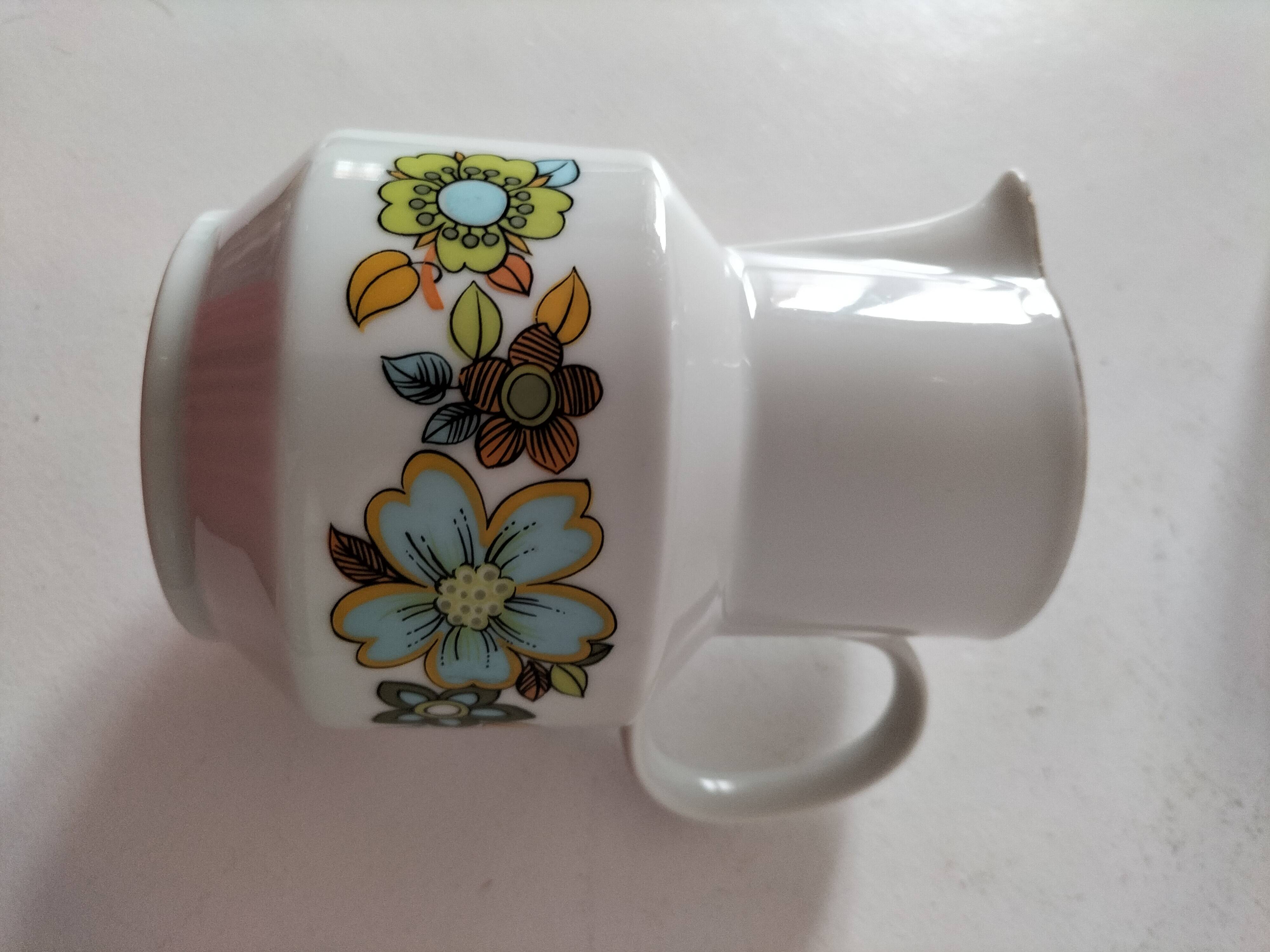 tasse à thé et pot à lait Manufacture Winterling Marktleuthen Bavaria
