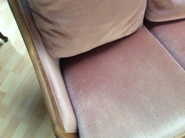 Sofa 2 places in pink velvet