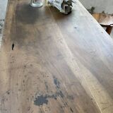 Central island trading counter in walnut