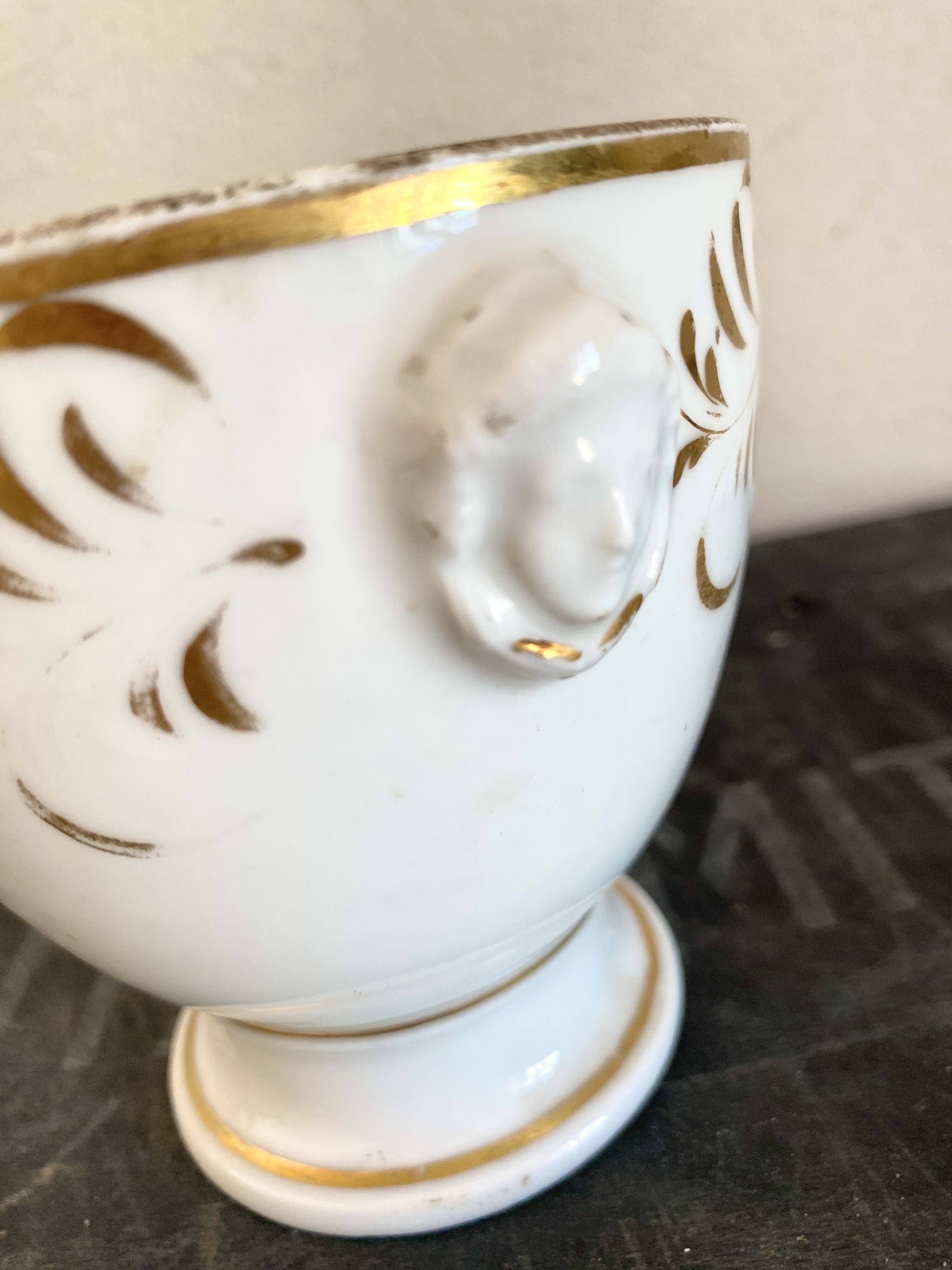 Pot céramique têtes antiques