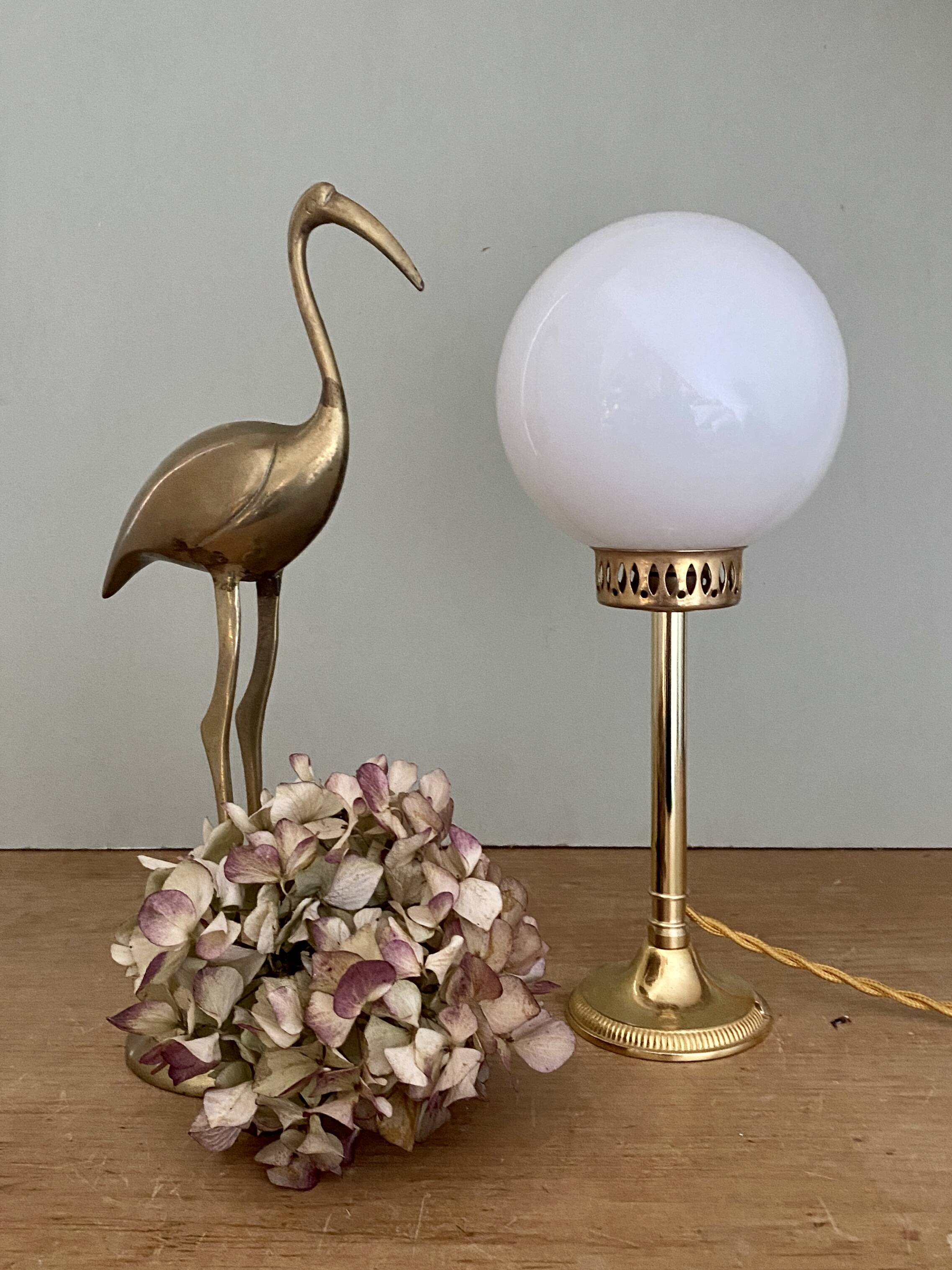 Vintage globe table lamp in white opaline