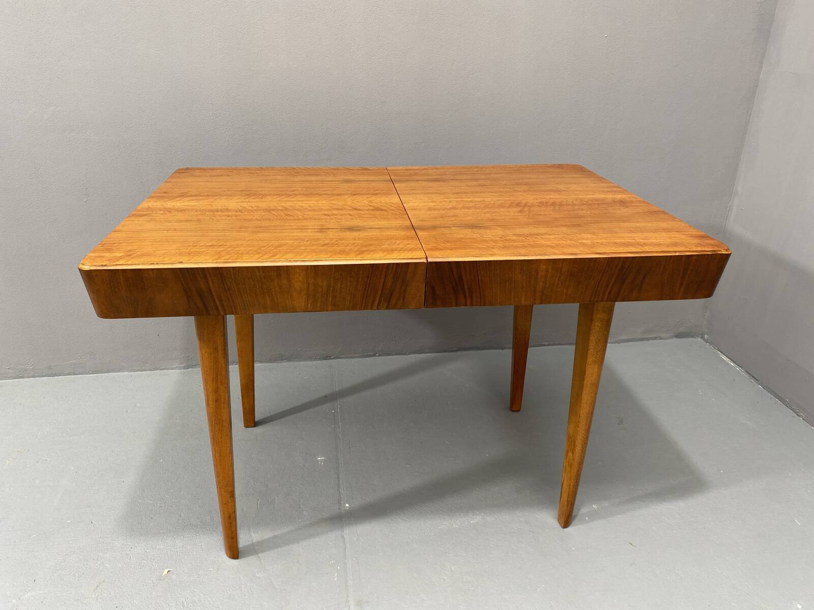 Table à manger réglable en noyer par Setona, années 1950, Tchécoslovaquie