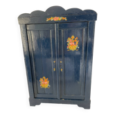 Ancienne armoire parisienne peinte en bleu nuit