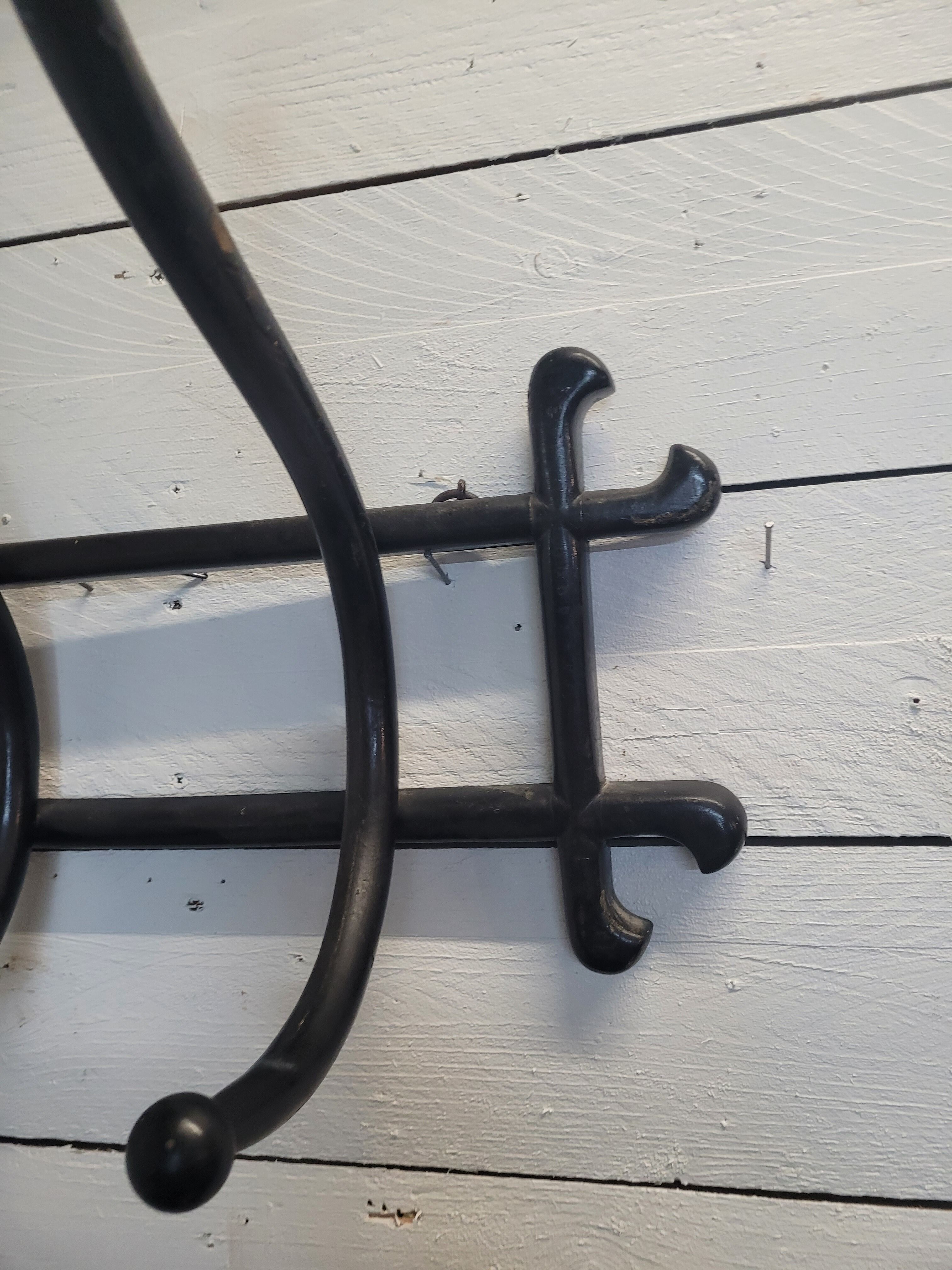 Antique coat rack in curved wood 5 hooks