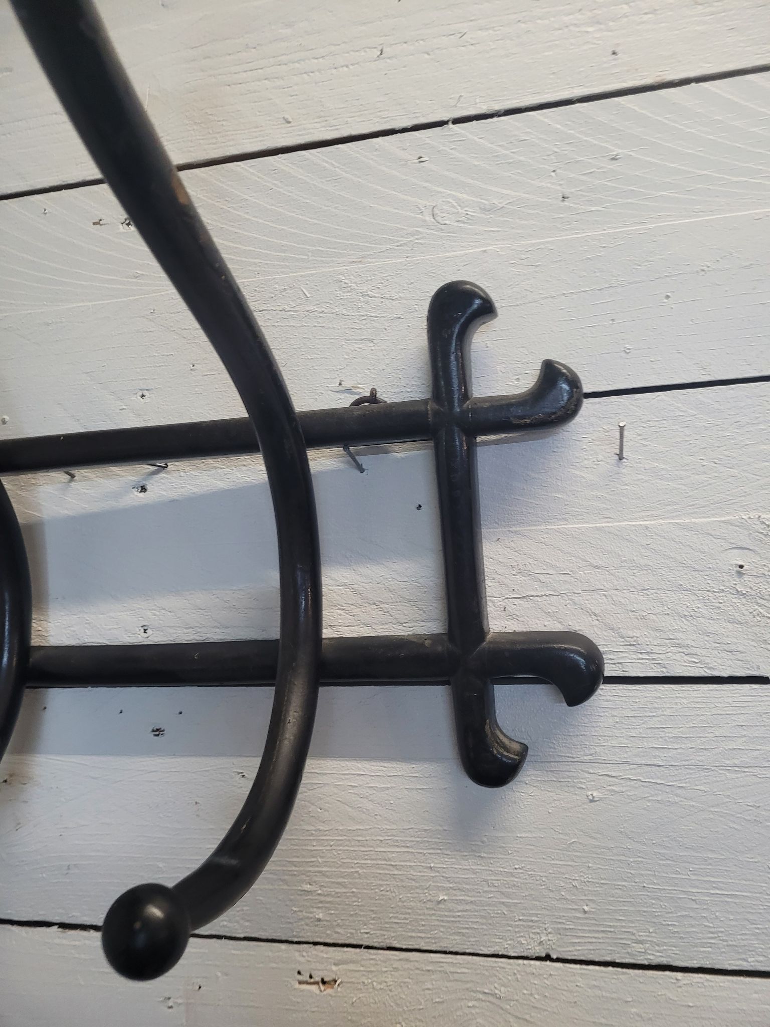 Antique coat rack in curved wood 5 hooks