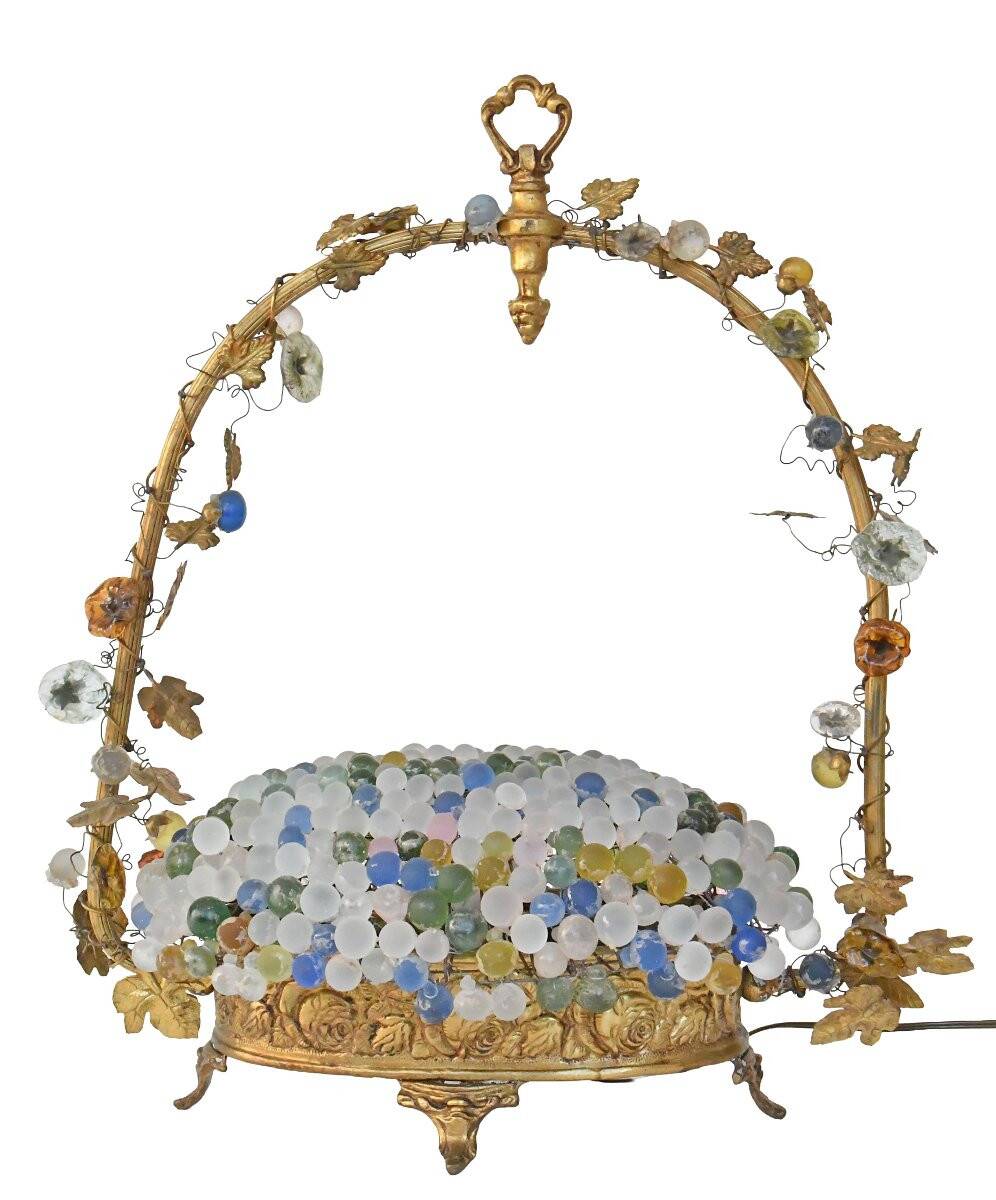 Cesare Toso table lamp in the shape of a basket filled with bunches of grapes.