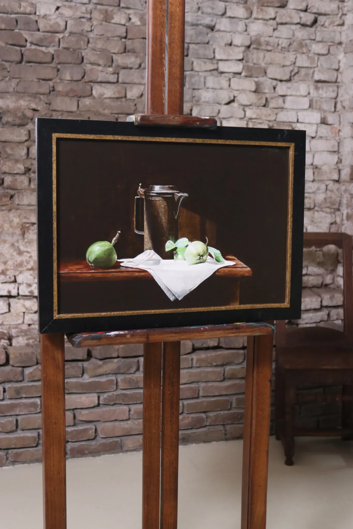 Still life with pewter jug and apples – Marjolein van den Berg, c. 2011