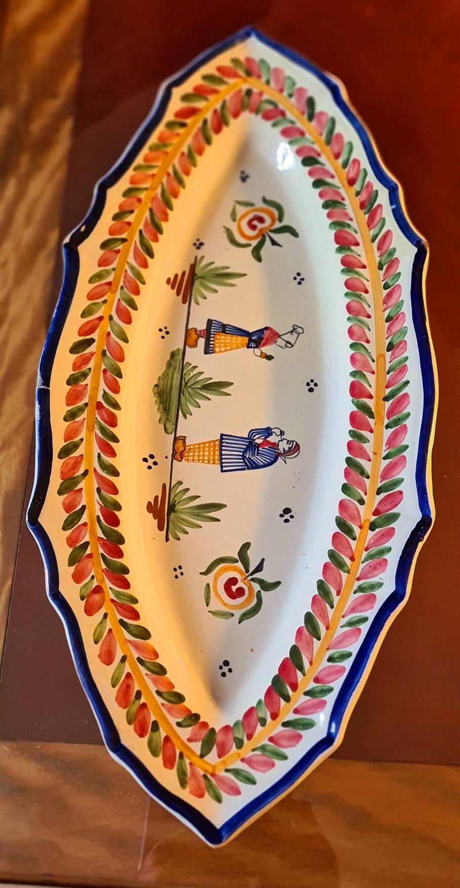 Large earthenware dish