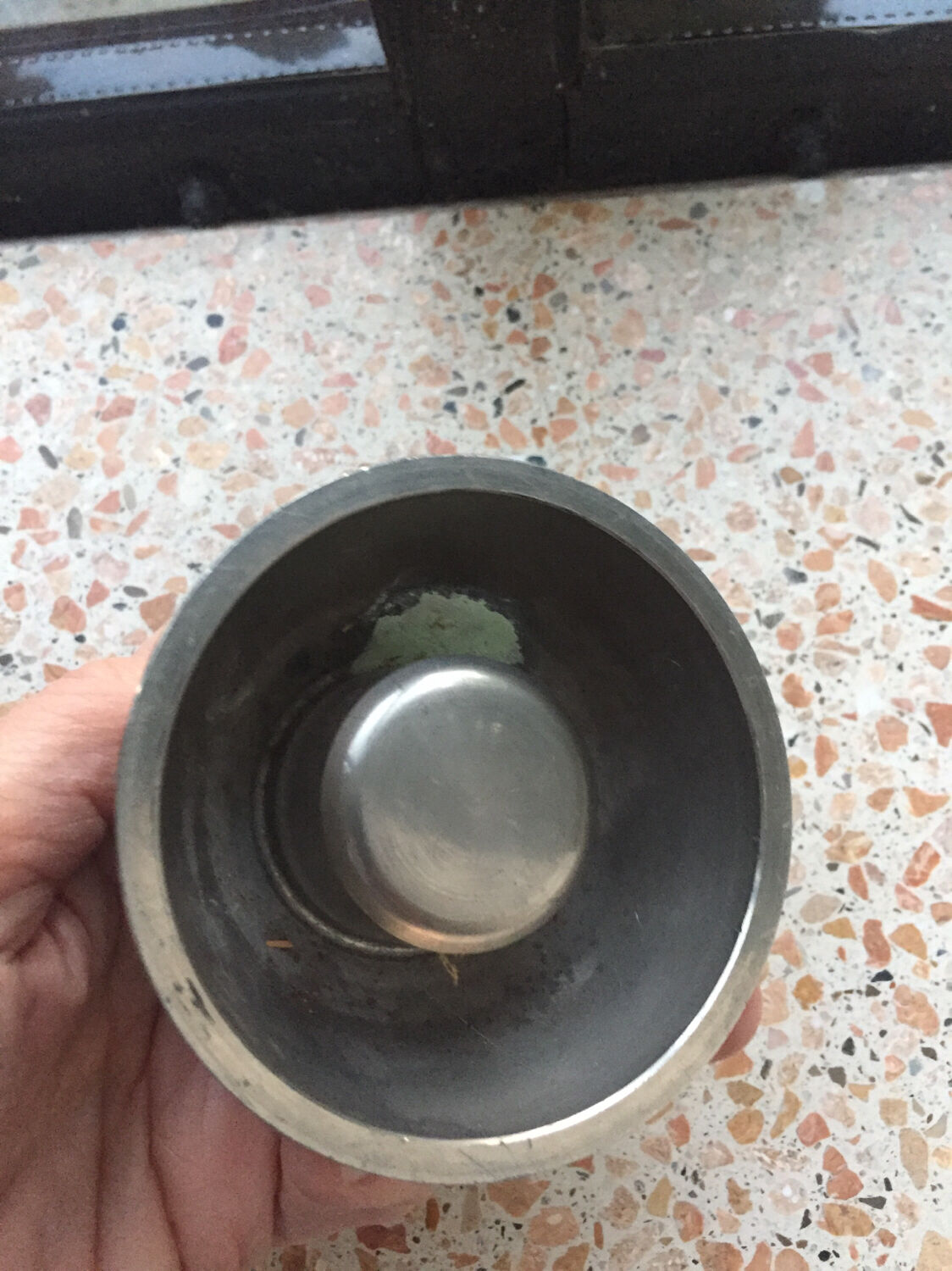 Metal inkwell