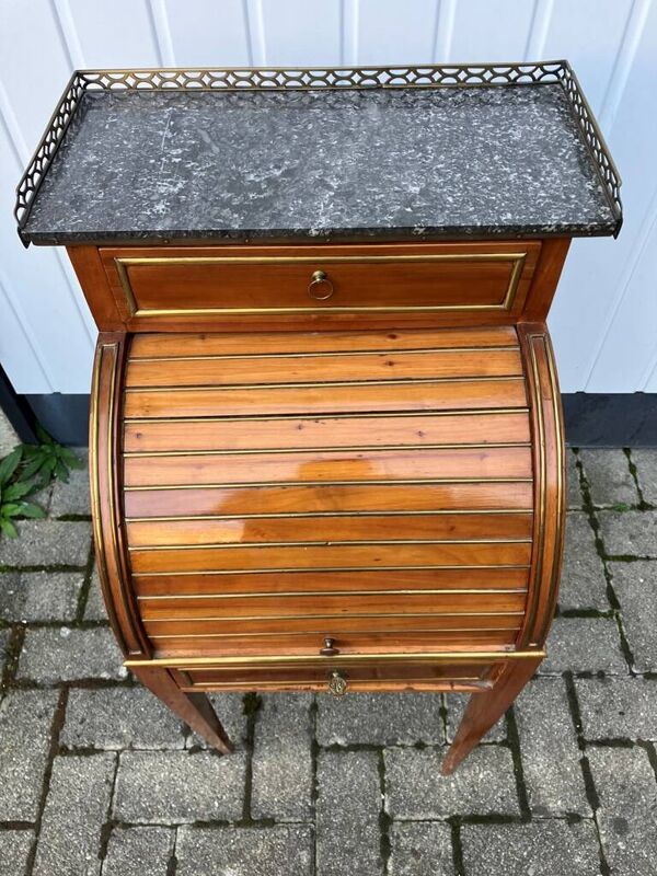 Petit bureau cylindre d'enfant XVIIIème siècle