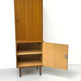 Armoire étroite en teck, années 1960