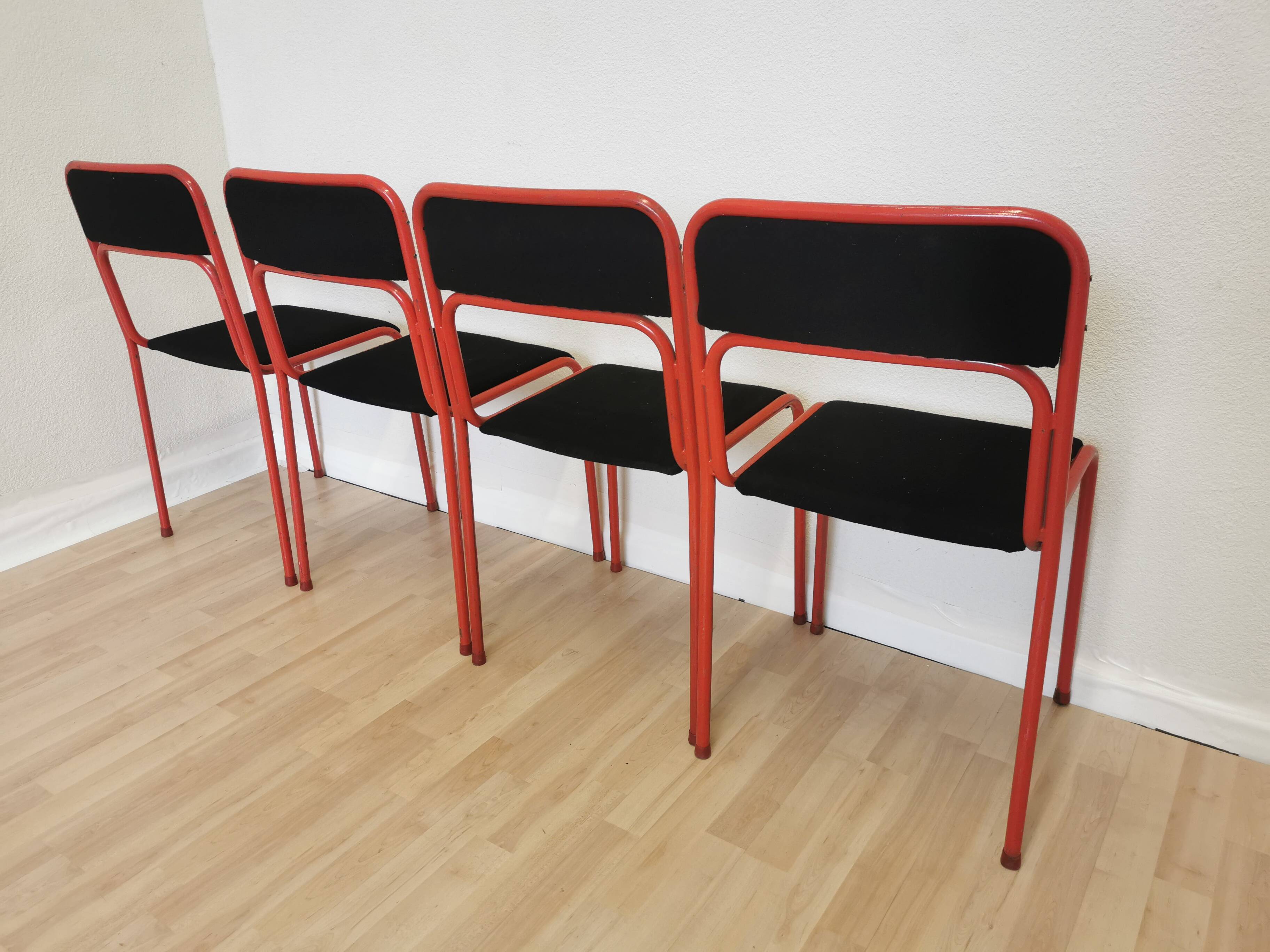 Set of 4 1970s Red & Black Metal Chair: Space Age Stackable Dining Chair