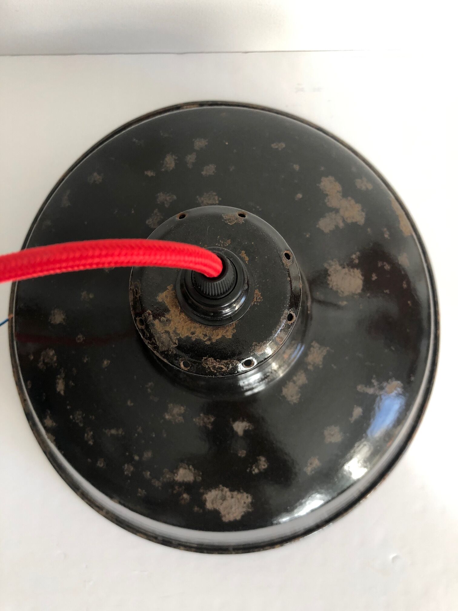 Set of 2 black enamelled bowls