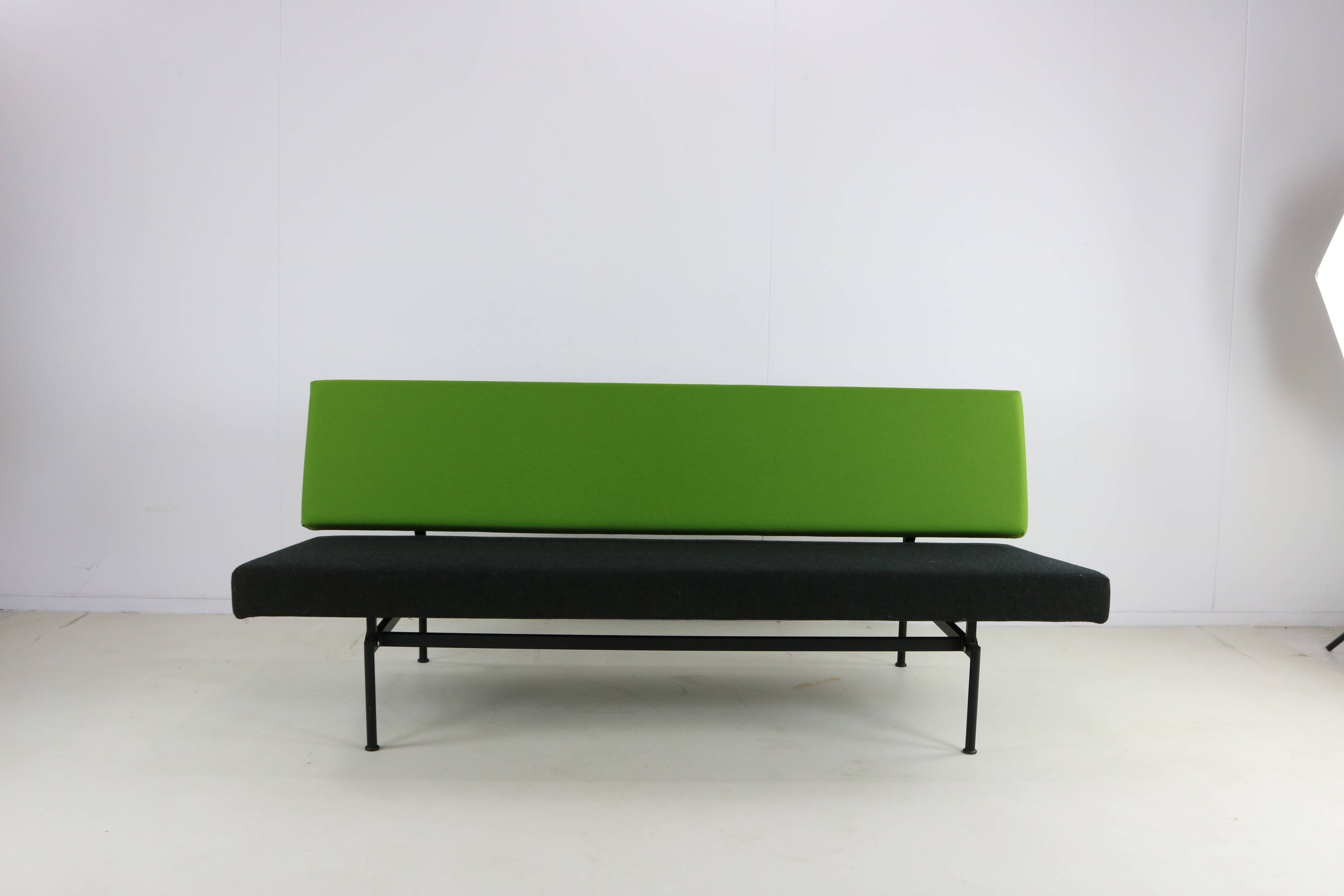 Sixties design sit/sleep sofa by Cordemeyer for Gispen Holland