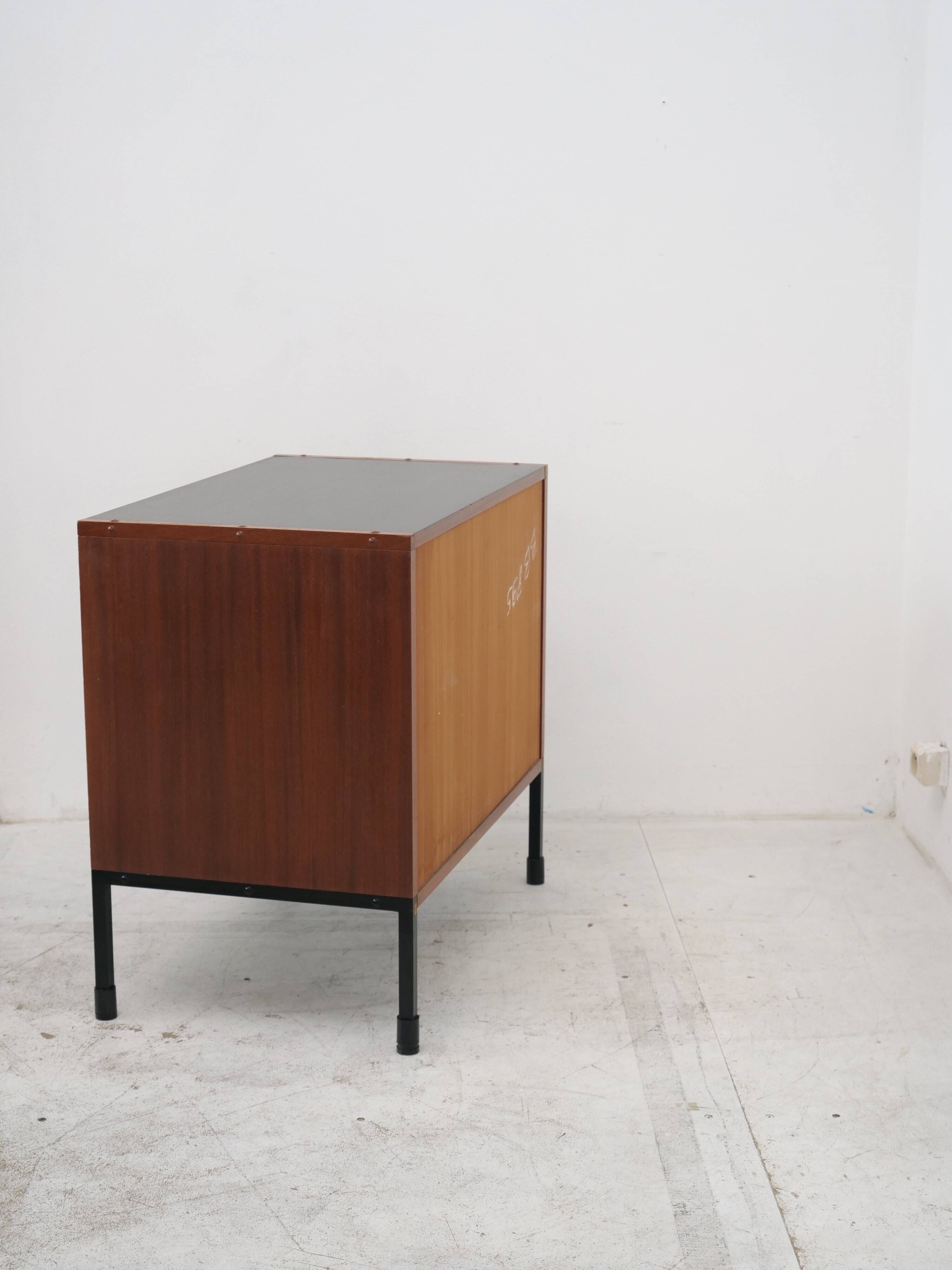 Commode à triroirs mid century design Français ARP Minvielle