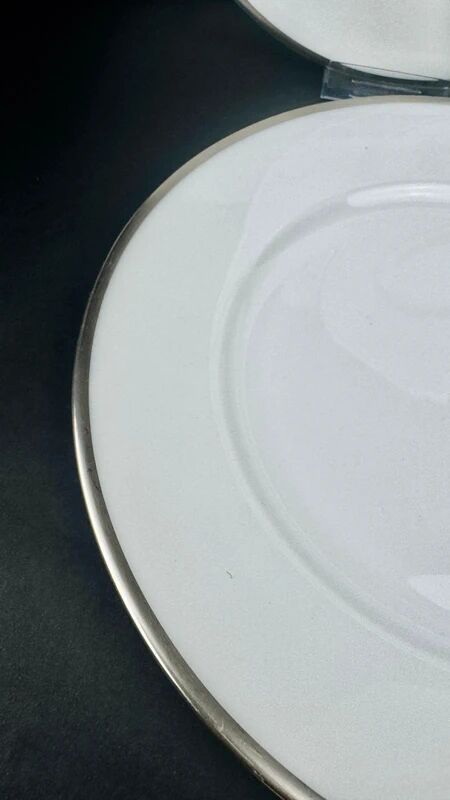 Raynaud, Fontainebleau Platine, suite de 6 assiettes à aile 25 cm