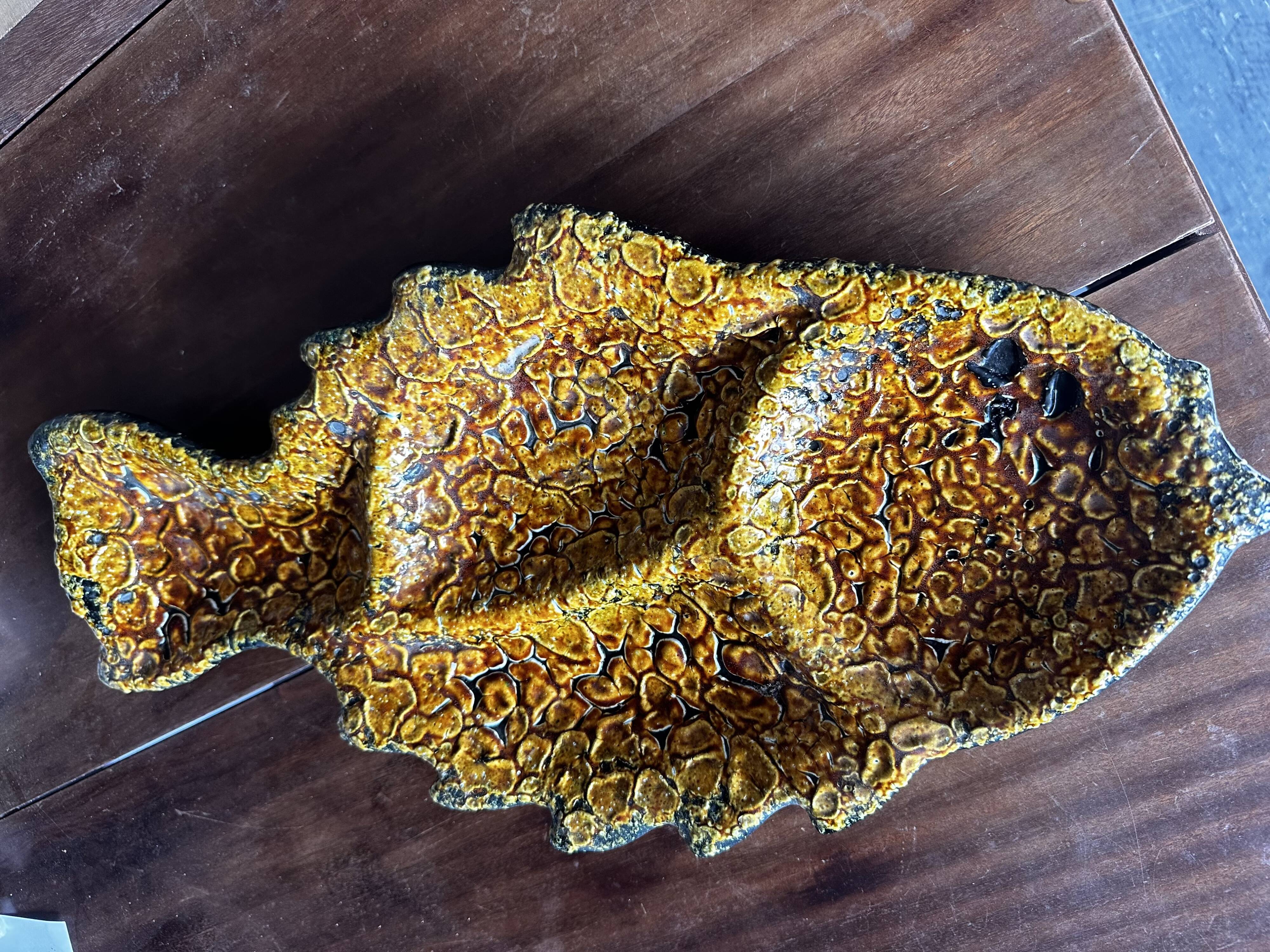 Vallauris appetizer dish in fat lava earthenware in the shape of a fish