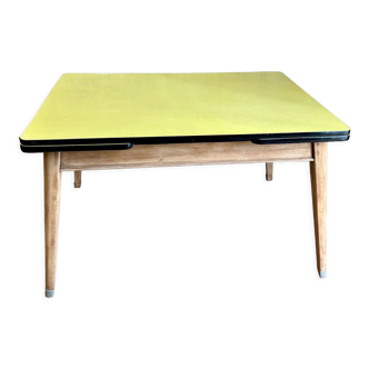 Vintage table in formica and solid wood