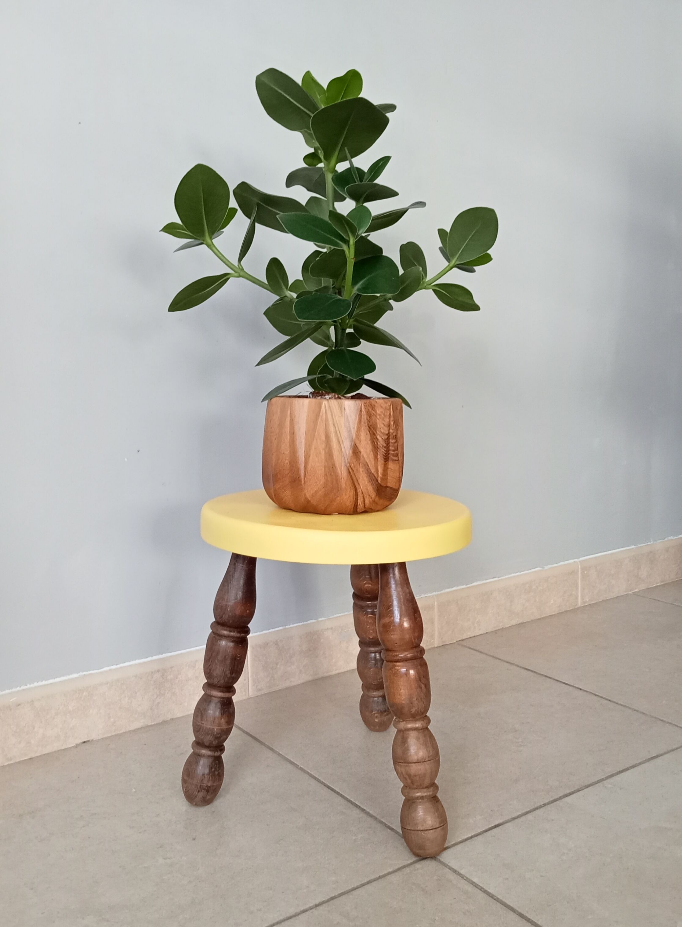 Vintage tripod stool 50s/60s