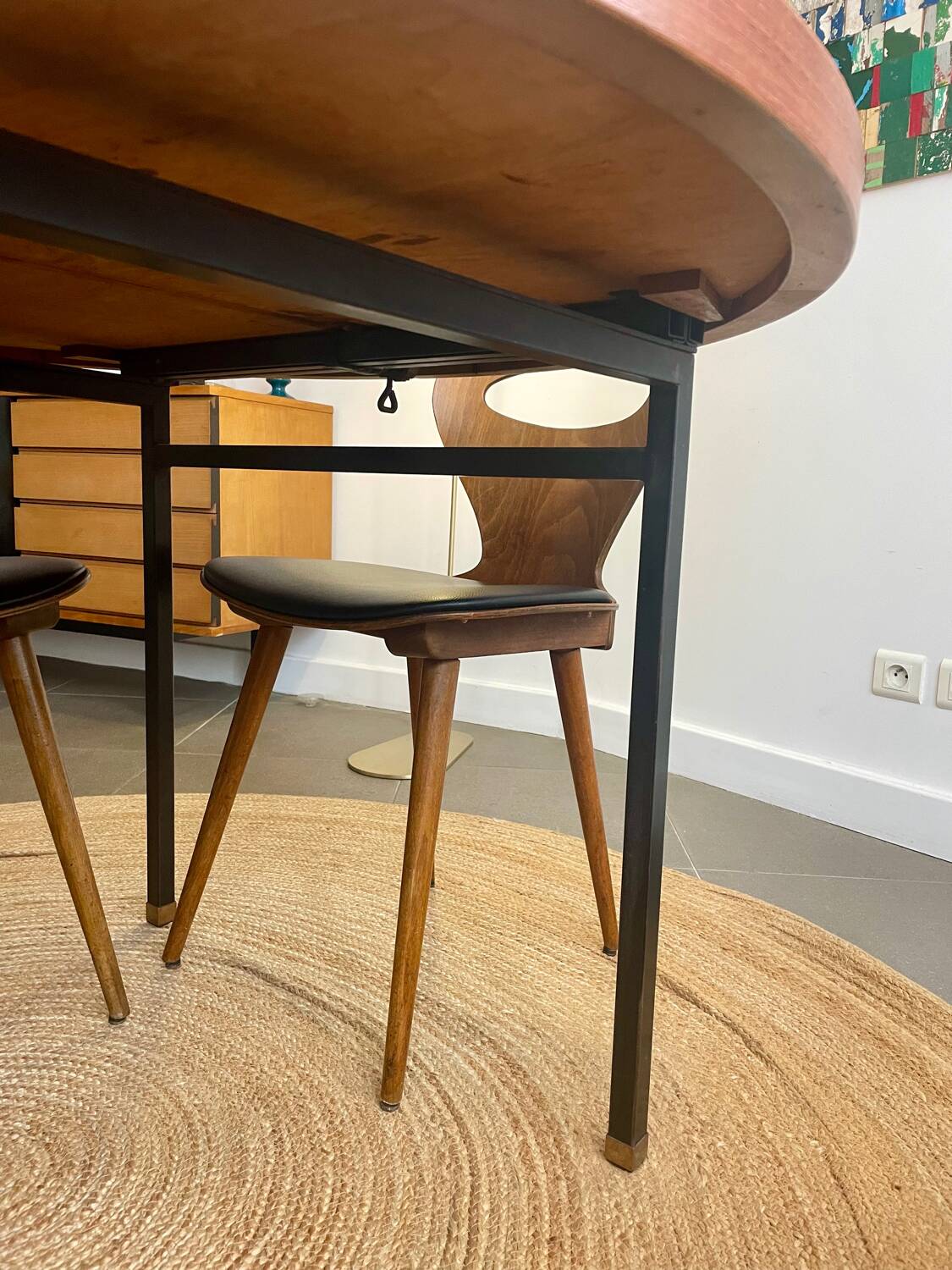 Table ronde en teck années 60