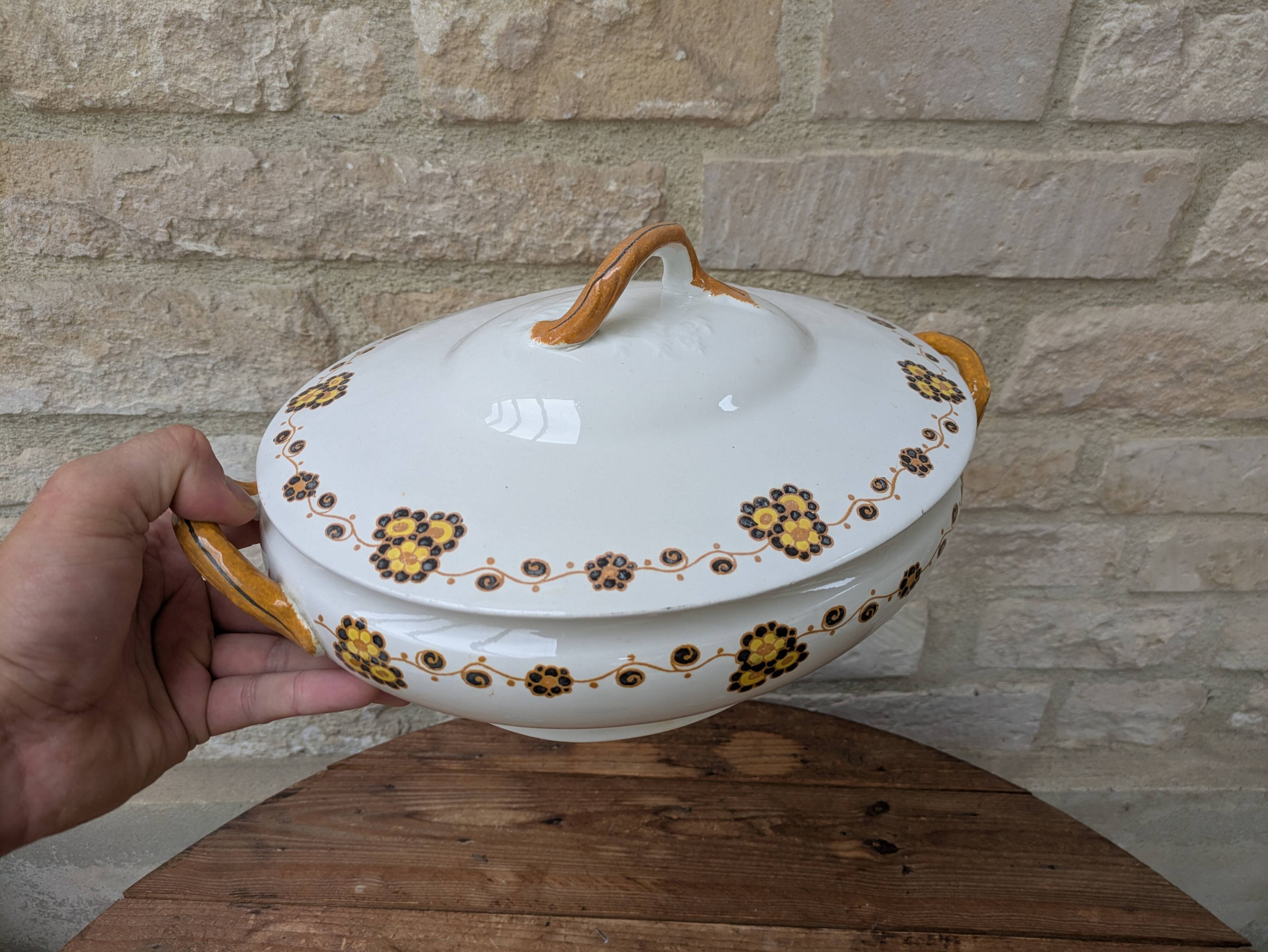 Flory Boch Frères La Louvière soup tureen - ironstone style - vintage decor