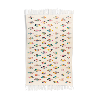 Kilim berbere avec motifs colores 100 x 60 cm
