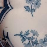 tureen and its display faience of st amand and Hamage model manon