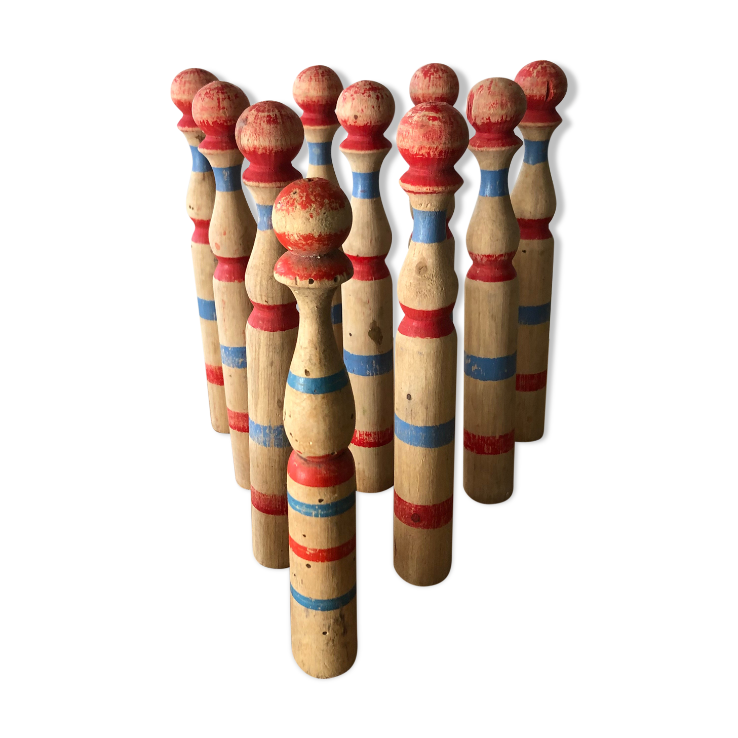 Vintage bowling game in dung