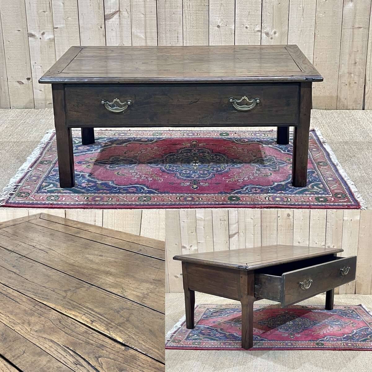 Table basse en chêne du 19ème avec un grand tiroir