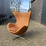 Original Fritz Hansen Egg chair from 1983 in perfect condition, new!! Rustic Cognac Camel Leather