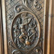 Armoire décorée