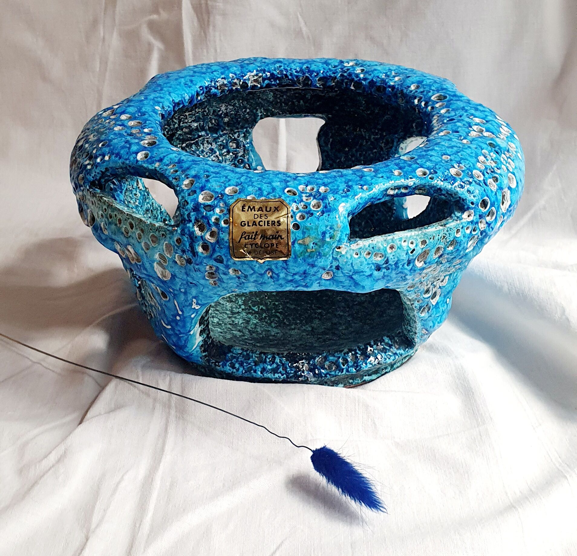 Enamel candle holder of the cyclops glaciers