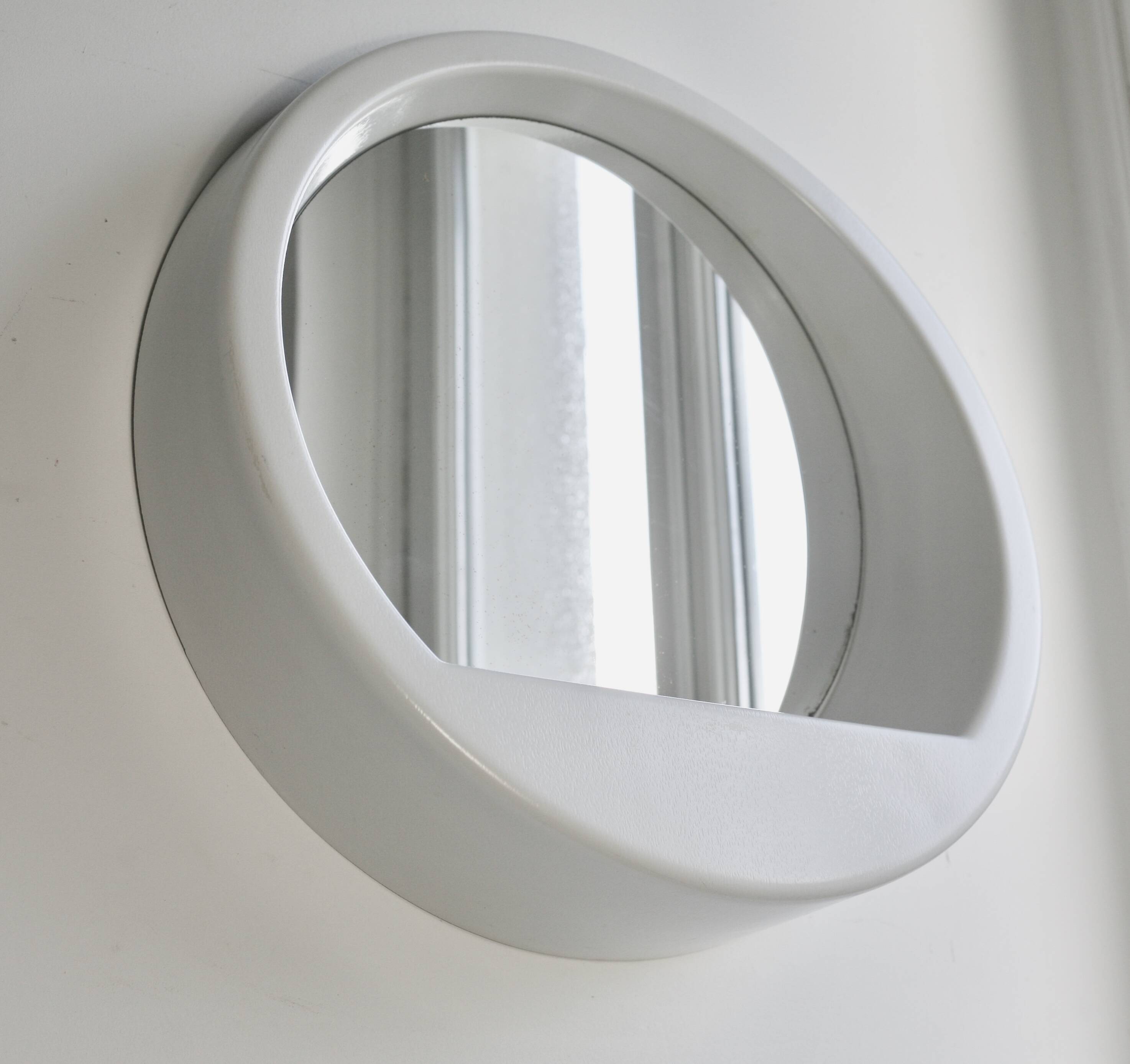 "Space age" mirror, resin, 70s