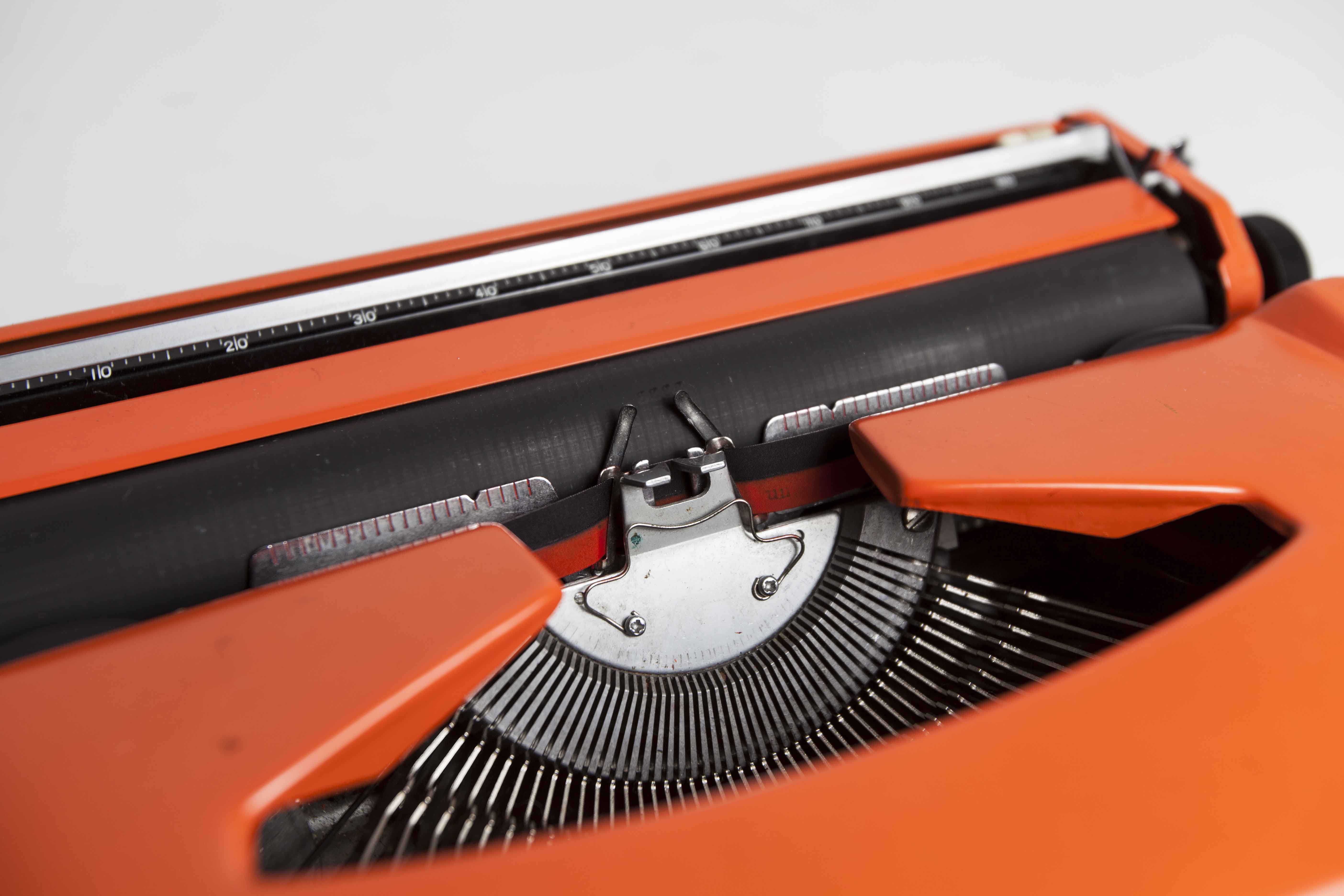 Machine à écrire brother de luxe 879 révisée et ruban neuf qwertz