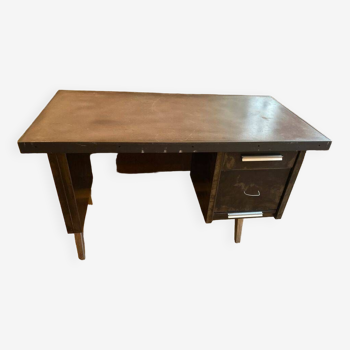 Metal desk